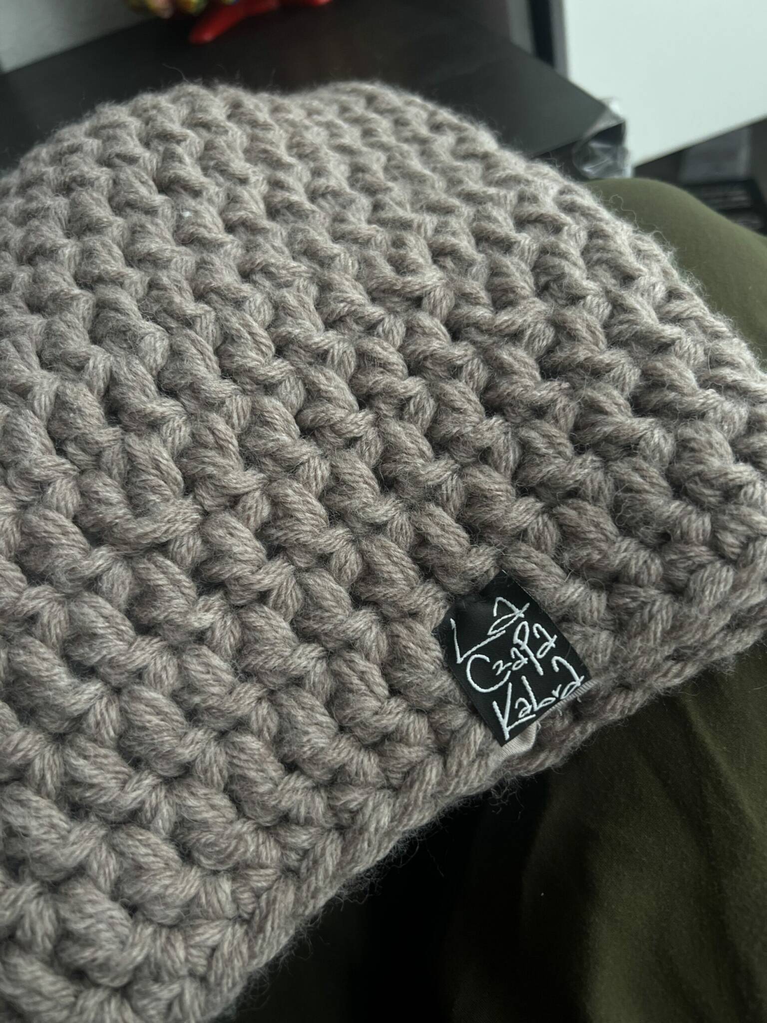 Czapka DREADLOVE z podszewką szaro różowa