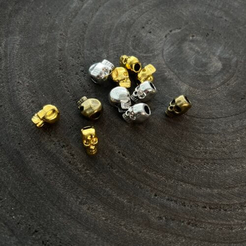 Koralik CZASZKA, 4,5 mm, do dredów