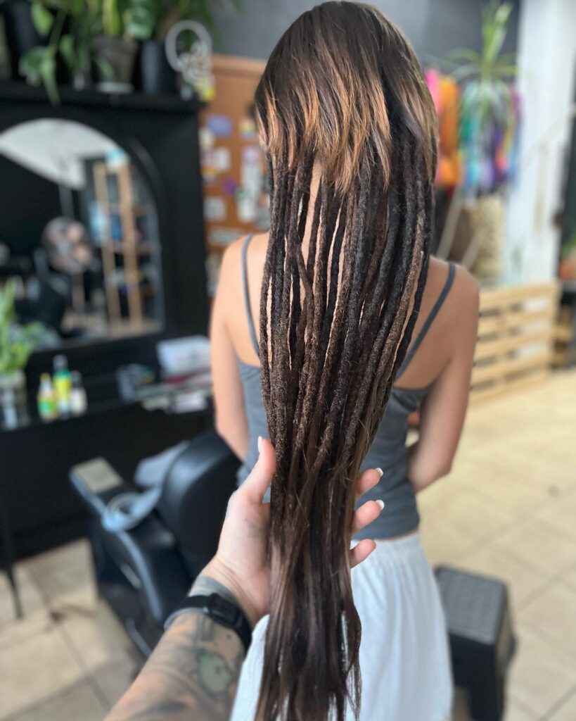 Długie przedłużane dredy w Warszawie