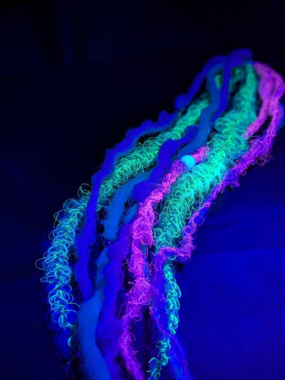 Dredospinka PASTEL SHOK świecąca w świetle UV